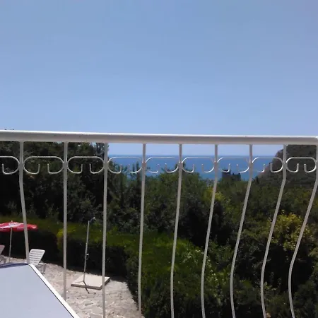 Apartment Stunning Beach Apart-sleeps 5! Pool & Sea Views!