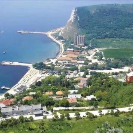 Apartment Stunning Beach Apart-sleeps 5! Pool & Sea Views! *